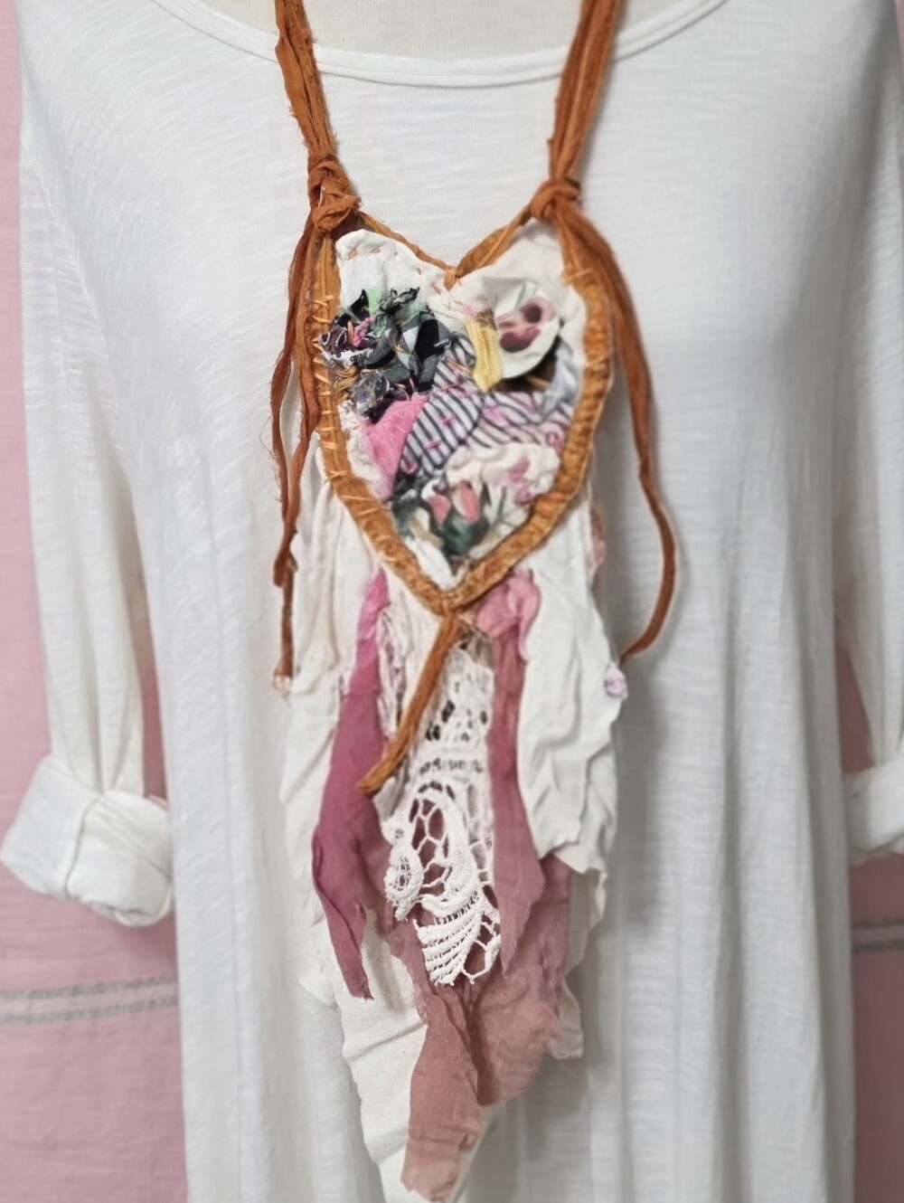 JABOT🩷 IN PROGRESS MOSSIE ANNA ARTISAN DESIGN🩷 NWT OOAK